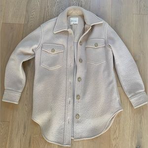 Aritzia / Wilfred - The Ganna Shirt Jacket. Size 2XS in Heather Bone colour.